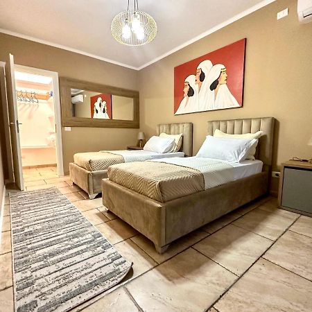 Amos City Center Apartment 地拉那 外观 照片