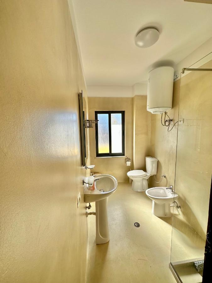 Amos City Center Apartment 地拉那 外观 照片
