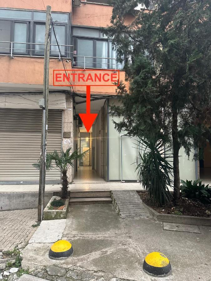 Amos City Center Apartment 地拉那 外观 照片