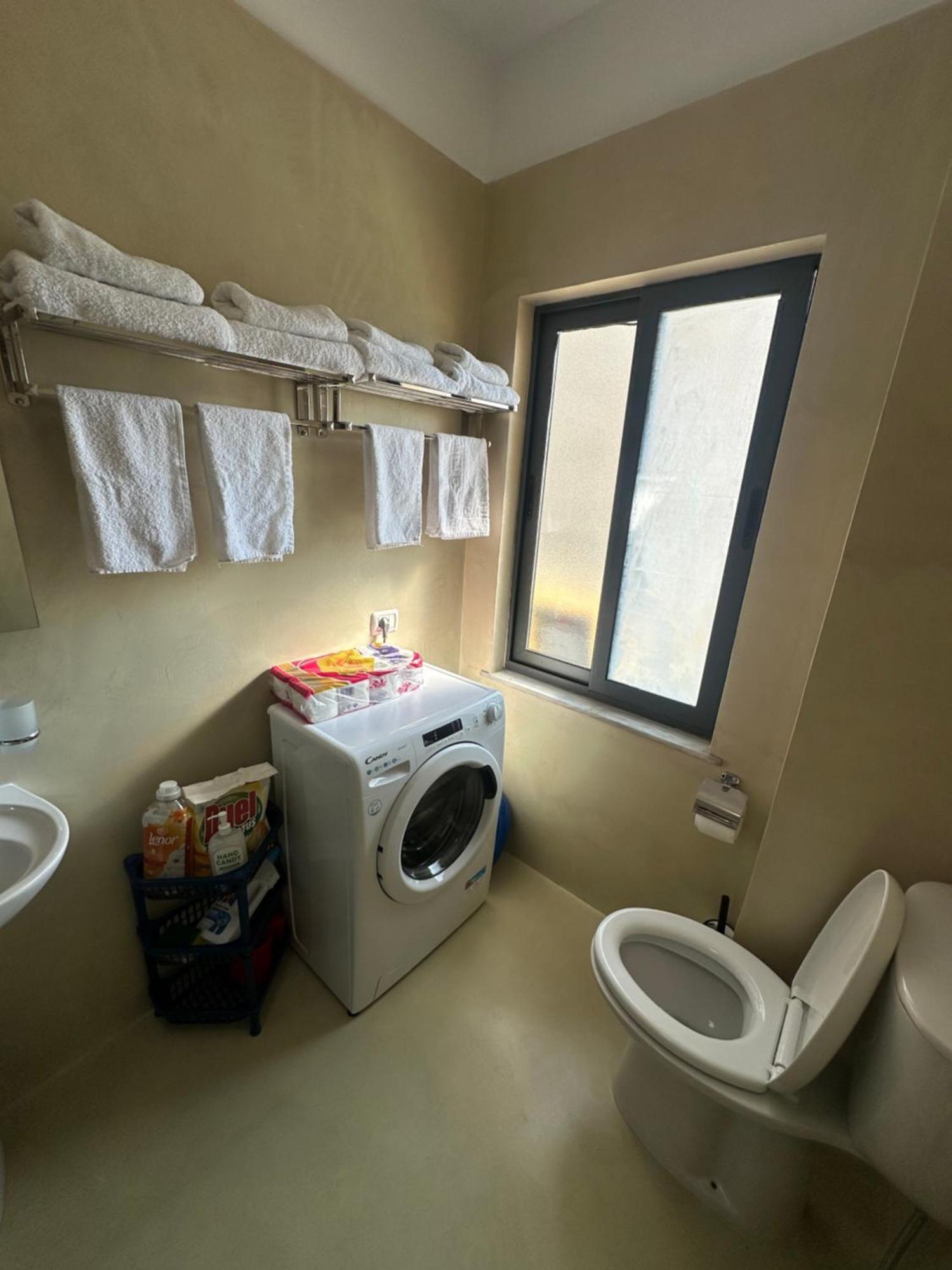 Amos City Center Apartment 地拉那 外观 照片